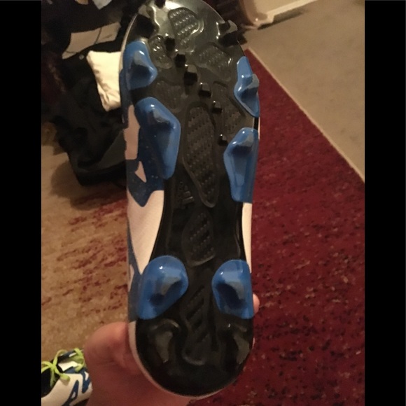 Adidas boys soccer cleats - Picture 3 of 3